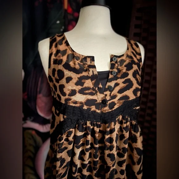 Express Sheer Leopard Print Tunic Top - Picture 3 of 6